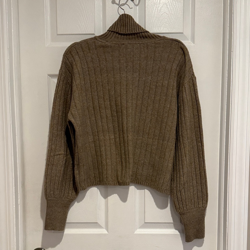 Express Tan Ribbed Turtleneck Sweater Cropped Balloon Sleeve Medium - Picture 10 of 13